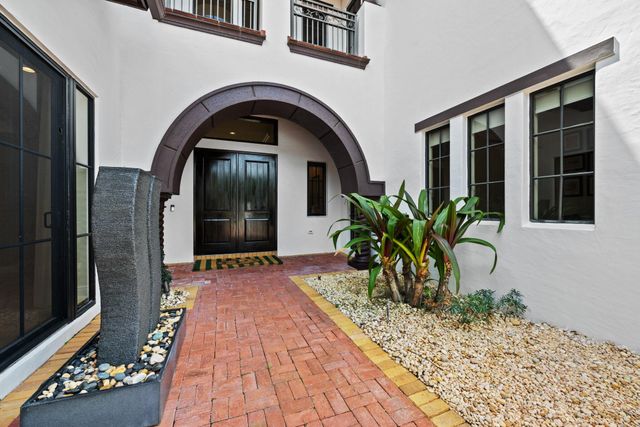 9650 Eden Manor, Parkland, FL 33076