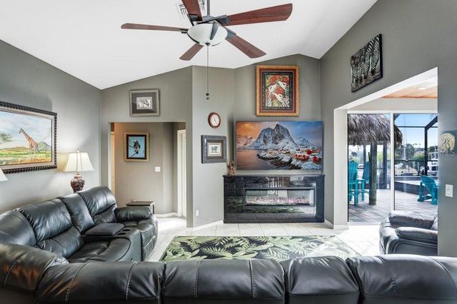 1161 MARINA DRIVE, Tarpon Springs, FL 34689