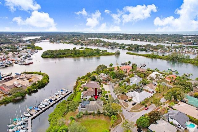 1161 MARINA DRIVE, Tarpon Springs, FL 34689