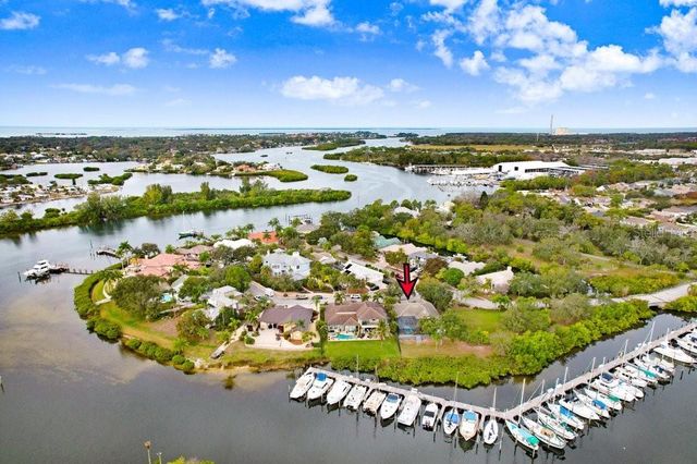 1161 MARINA DRIVE, Tarpon Springs, FL 34689