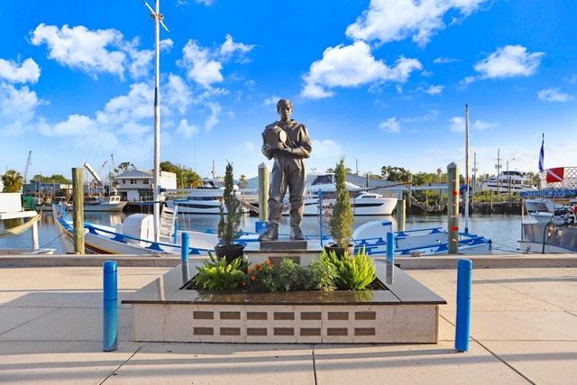 1161 MARINA DRIVE, Tarpon Springs, FL 34689