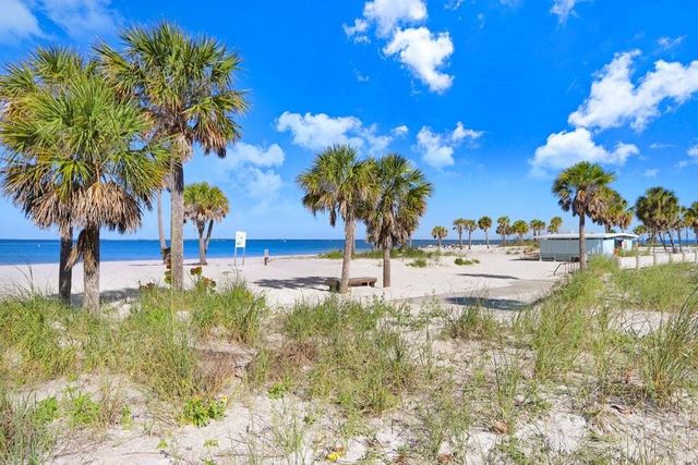 1161 MARINA DRIVE, Tarpon Springs, FL 34689