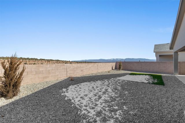 73 Cadena Loop, Los Alamos, NM 87547