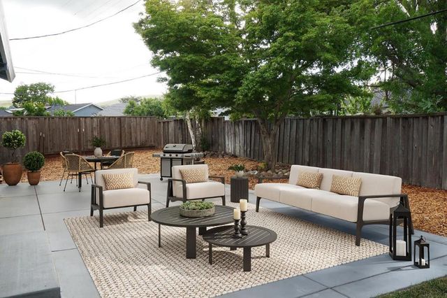 8633 Briarwood Lane, Dublin, CA 94568
