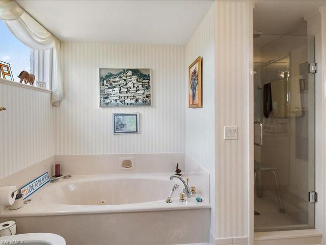 6075 Pelican Bay BLVD 506, Naples, FL 34108