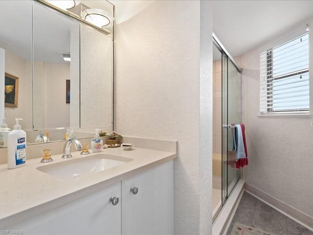 6075 Pelican Bay BLVD 506, Naples, FL 34108