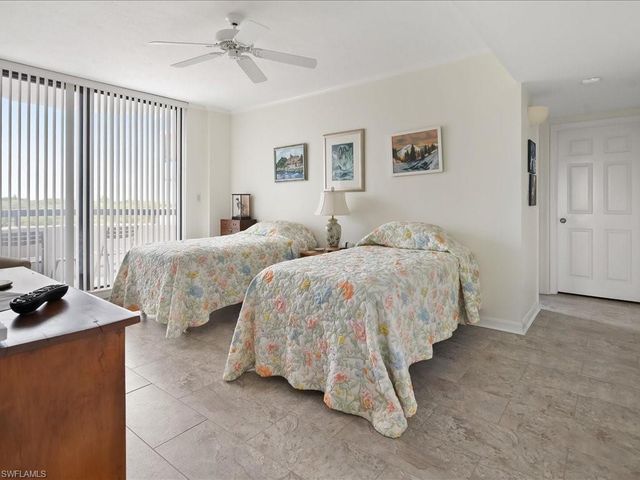 6075 Pelican Bay BLVD 506, Naples, FL 34108