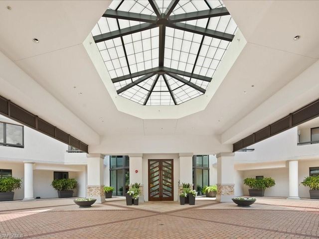 6075 Pelican Bay BLVD 506, Naples, FL 34108