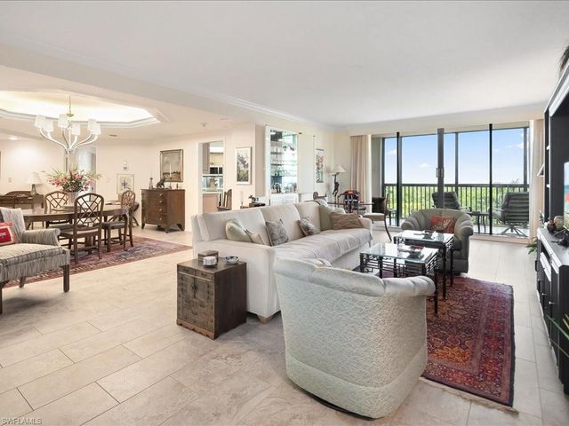 6075 Pelican Bay BLVD 506, Naples, FL 34108