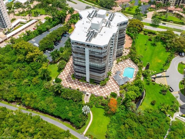 6075 Pelican Bay BLVD 506, Naples, FL 34108