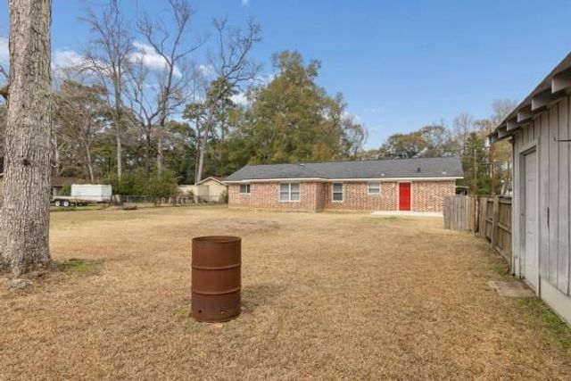 407 Holly Lane, Conroe, TX 77304