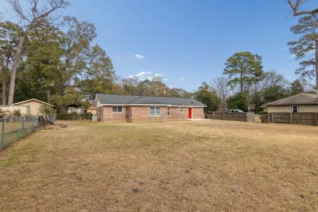 407 Holly Lane, Conroe, TX 77304