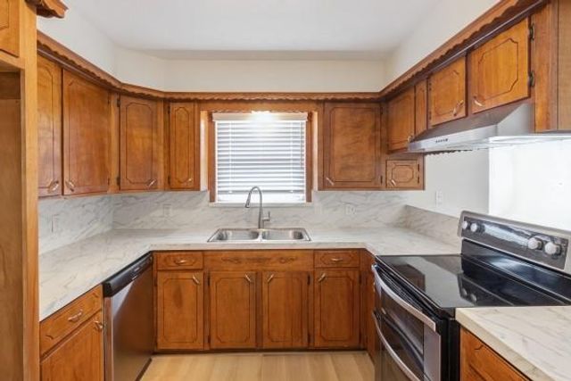 407 Holly Lane, Conroe, TX 77304