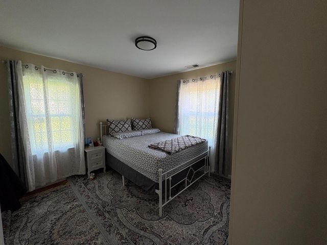 1678 Farwell Avenue, Des Plaines, IL 60018