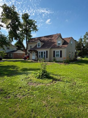 1678 Farwell Avenue, Des Plaines, IL 60018