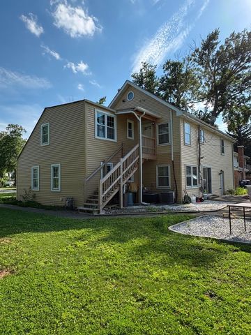 1678 Farwell Avenue, Des Plaines, IL 60018