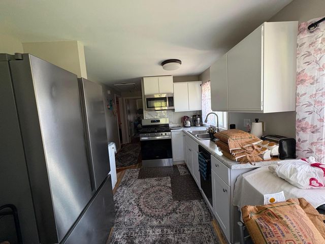 1678 Farwell Avenue, Des Plaines, IL 60018
