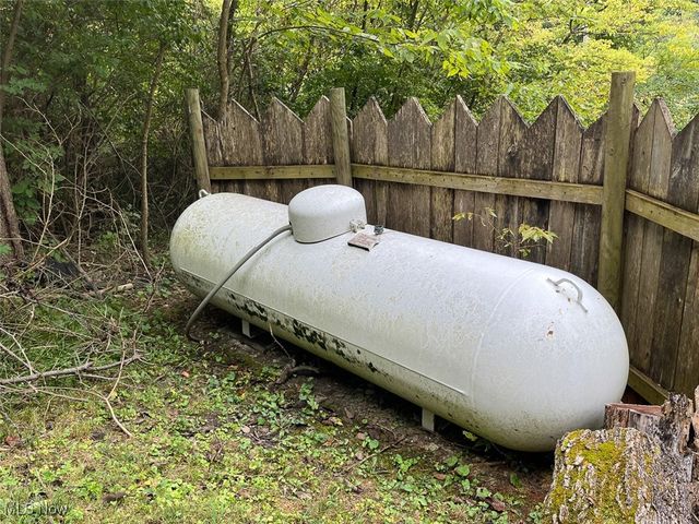 67867 Crosley Road, Blaine, OH 43912