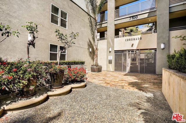 7100 Playa Vista Drive 216, Los Angeles, CA 90094