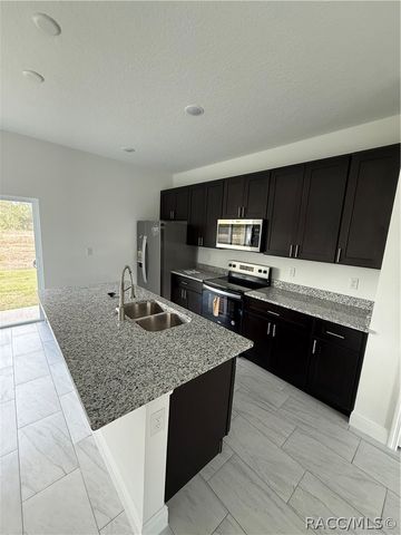 2885 W Redgate Drive, Dunnellon, FL 34433