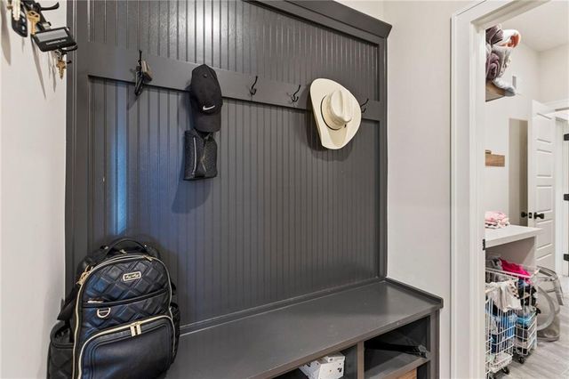 19013 W 188th Terrace, Spring Hill, KS 66083