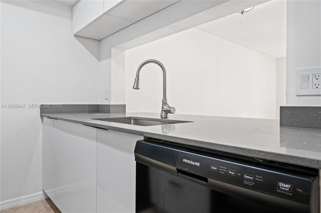 10001 W Atlantic Blvd 218, Coral Springs, FL 33071