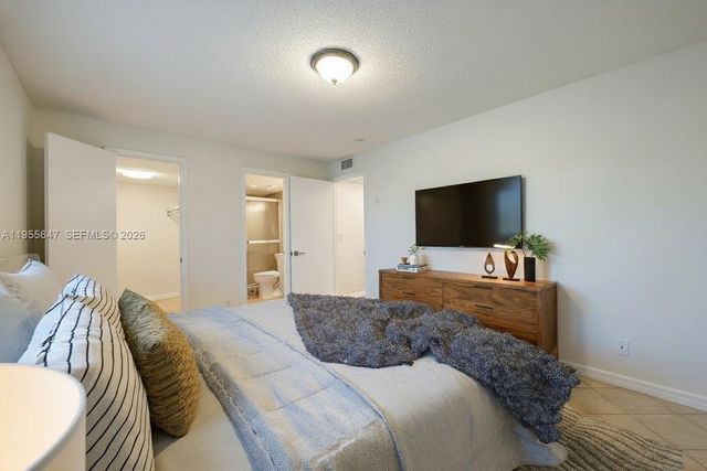 10001 W Atlantic Blvd 218, Coral Springs, FL 33071