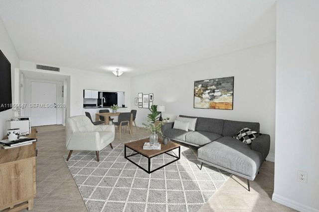 10001 W Atlantic Blvd 218, Coral Springs, FL 33071