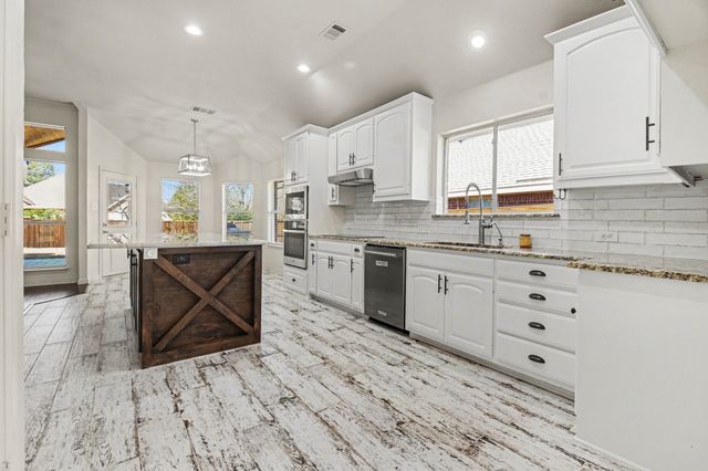 3600 Gallop Court, Flower Mound, TX 75028