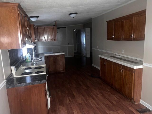 321 Gabriels Fork, Kimper, KY 41539