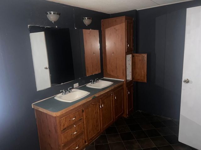 321 Gabriels Fork, Kimper, KY 41539