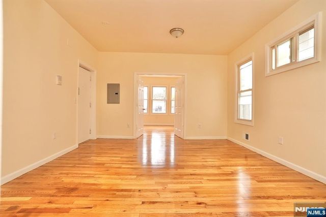 388-392 Chadwick Avenue, Newark, NJ 07112