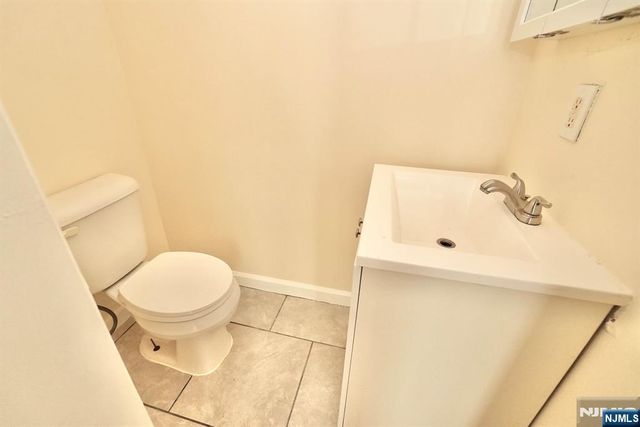 388-392 Chadwick Avenue, Newark, NJ 07112