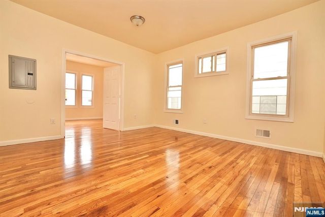 388-392 Chadwick Avenue, Newark, NJ 07112