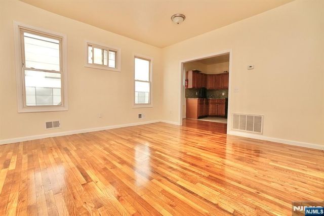 388-392 Chadwick Avenue, Newark, NJ 07112