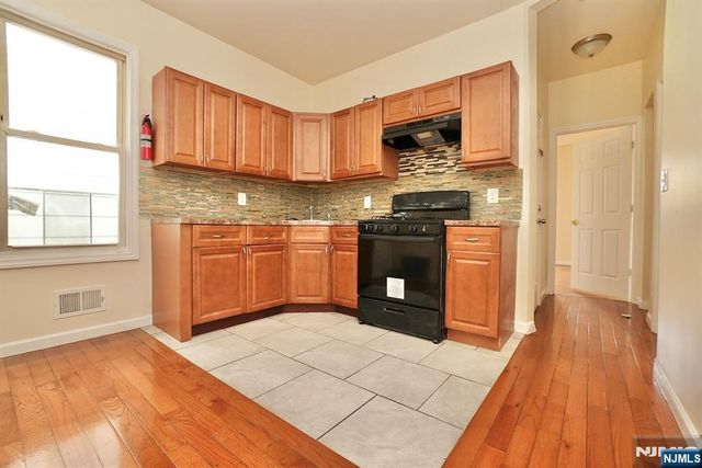 388-392 Chadwick Avenue, Newark, NJ 07112