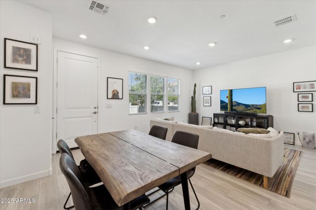 4077 S SABRINA Drive 30, Chandler, AZ 85248