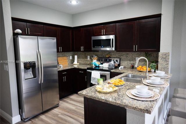 7941 Catalina Cir 7941, Tamarac, FL 33321