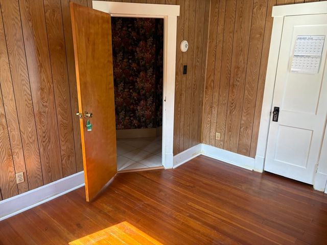 136 Maynard St, Springfield, MA 01109