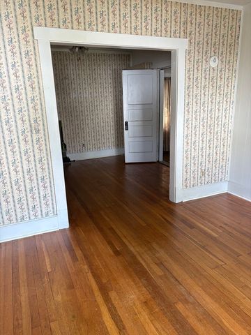 136 Maynard St, Springfield, MA 01109