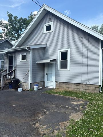 136 Maynard St, Springfield, MA 01109