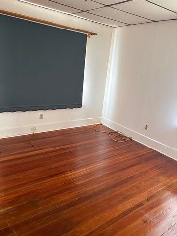 136 Maynard St, Springfield, MA 01109
