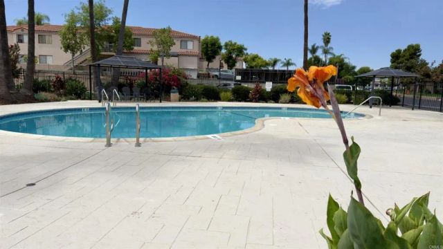 9719 Wintergardens Blvd., Lakeside, CA 92040