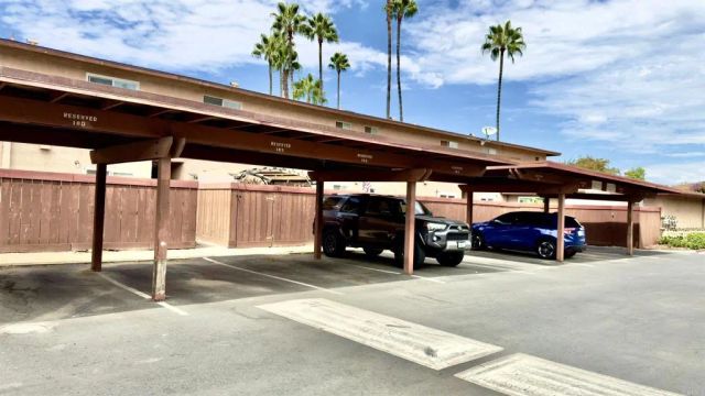 9719 Wintergardens Blvd., Lakeside, CA 92040