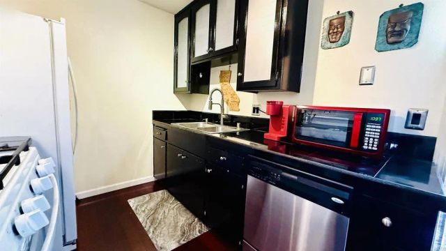 9719 Wintergardens Blvd., Lakeside, CA 92040