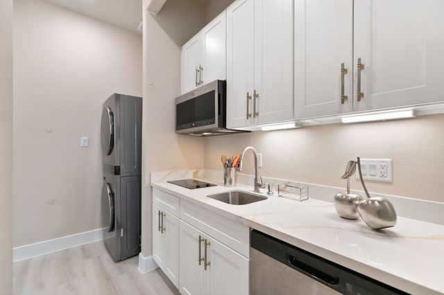 3514 Noah Street B, Houston, TX 77021