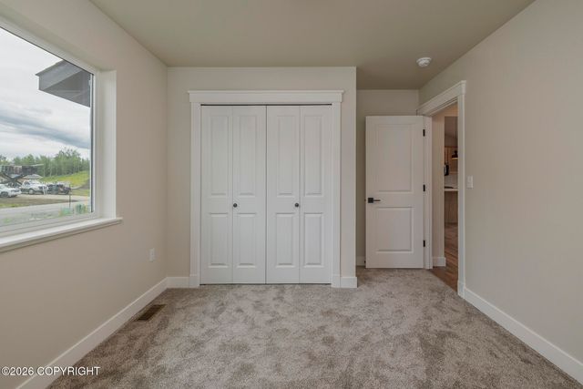 L18 B1 N Endless Circle, Palmer, AK 99645
