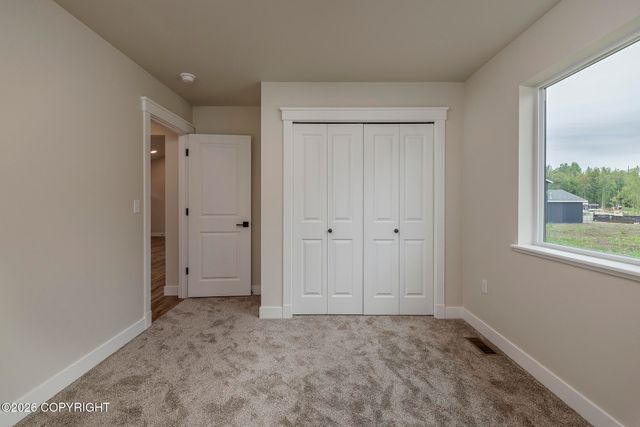 L18 B1 N Endless Circle, Palmer, AK 99645