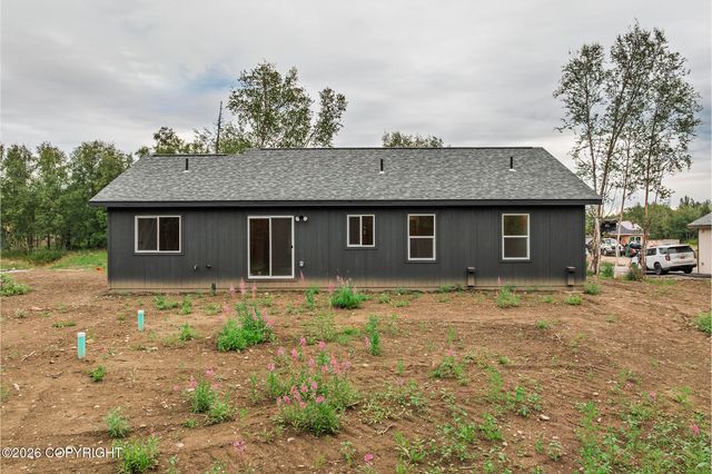 L18 B1 N Endless Circle, Palmer, AK 99645