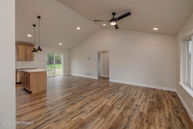 L18 B1 N Endless Circle, Palmer, AK 99645